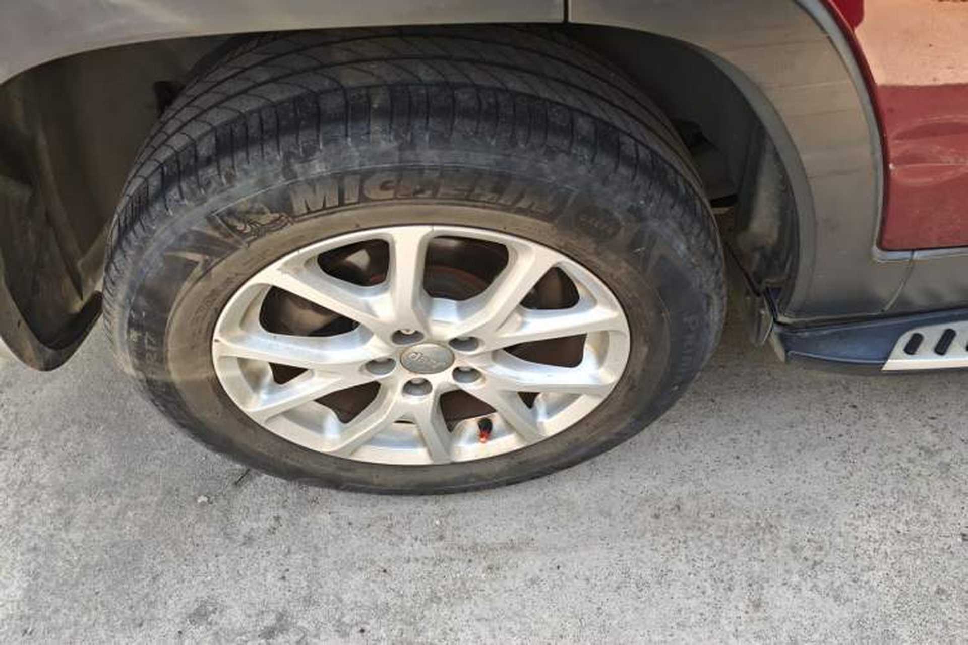 Used Jeep Cherokee 2016 2.4L Leading Edition Right Rear Wheel Hub