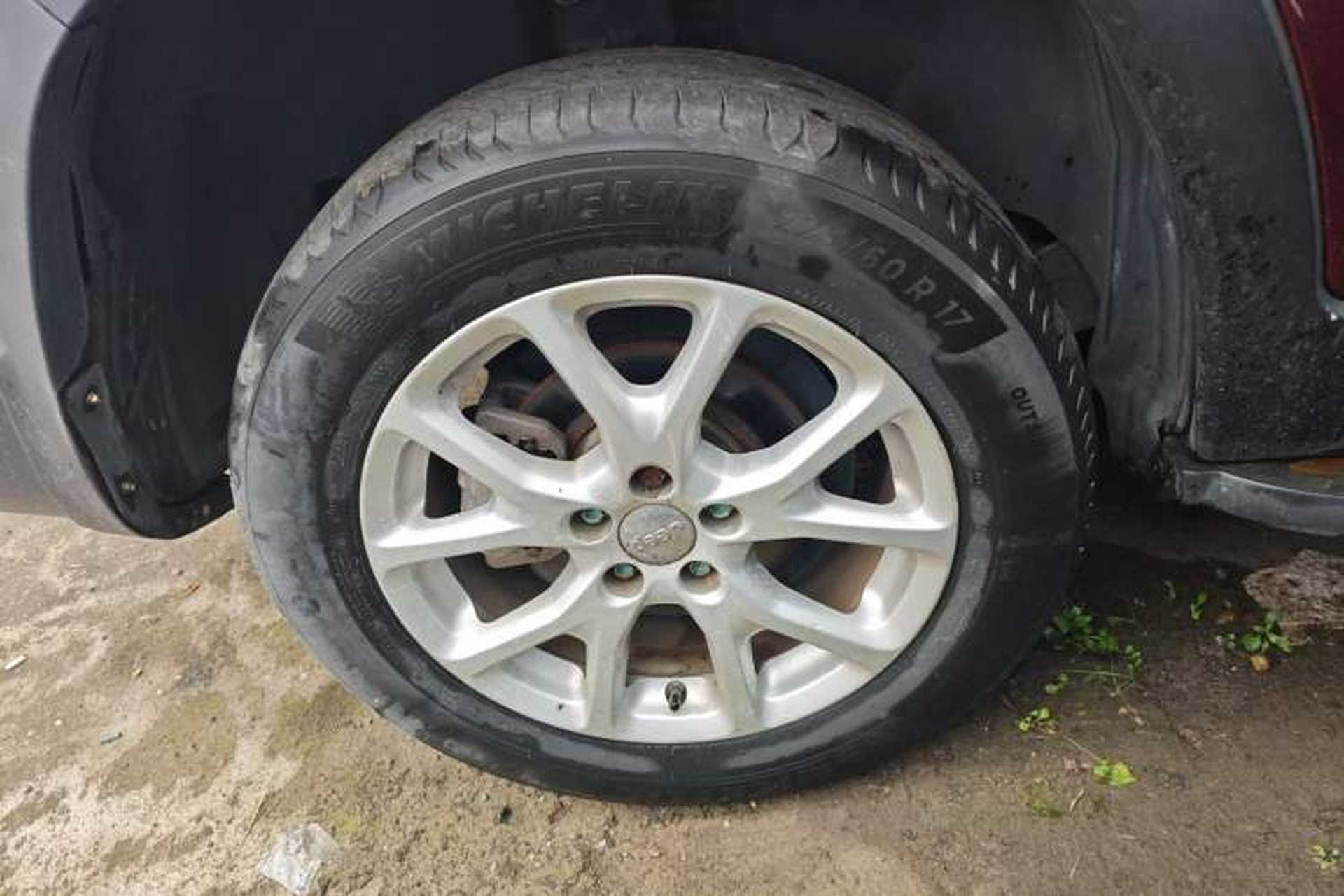 Used Jeep Cherokee 2016 2.4L Leading Edition Right Rear Wheel Hub
