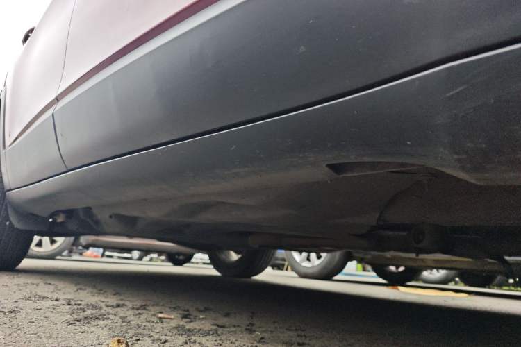 Used Jeep Cherokee 2016 2.4L Leading Smart Version Right Side Sill