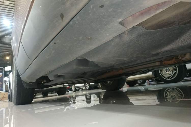 Used Jeep Cherokee 2016 2.4L Professional Smart Version Right Side Sill