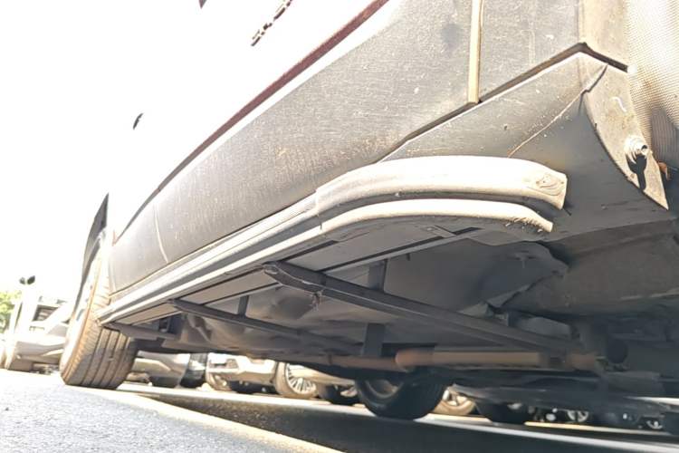 Used Jeep Cherokee 2016 2.4L Leading Edition Right Side Sill