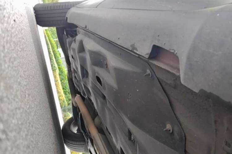 Used Jeep Cherokee 2016 2.4L Professional Edition Right Side Sill