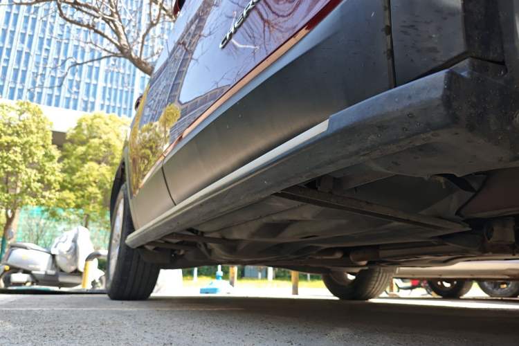 Used Jeep Cherokee 2016 2.4L Leading Edition Right Side Sill