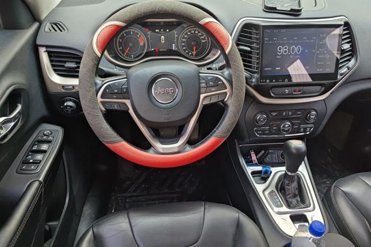 Used Jeep Cherokee 2016 2.4L Leading Edition Steering Wheel