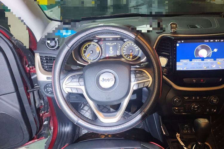 Used Jeep Cherokee 2016 2.4L Leading Smart Version Steering Wheel