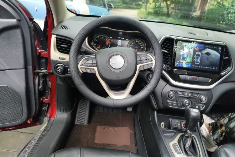 Used Jeep Cherokee 2016 2.4L Leading Smart Version Steering Wheel