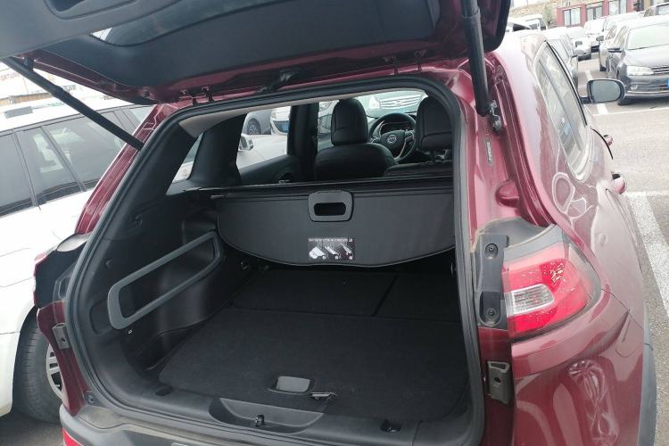 Used Jeep Cherokee 2016 2.4L Professional Smart Version Trunk