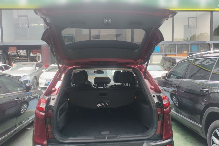Used Jeep Cherokee 2016 2.0L Superior Edition Trunk
