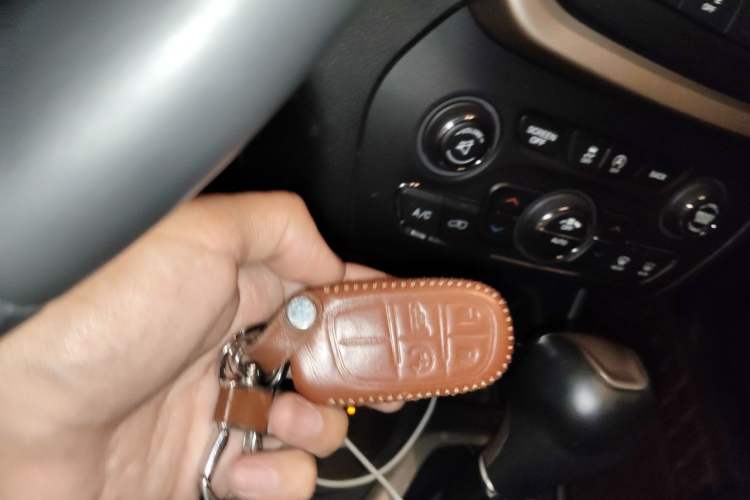 Used Jeep Cherokee 2016 2.4L Professional Smart Version Vehicle Key