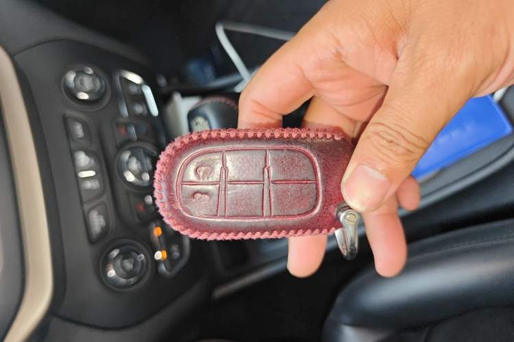 Used Jeep Cherokee 2016 2.4L Professional Smart Version Vehicle Key