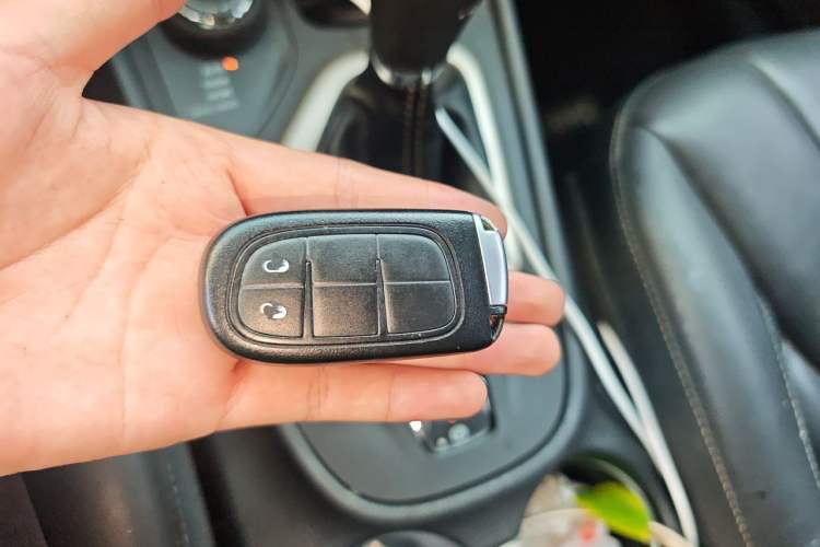 Used Jeep Cherokee 2016 2.4L Professional Smart Version Vehicle Key