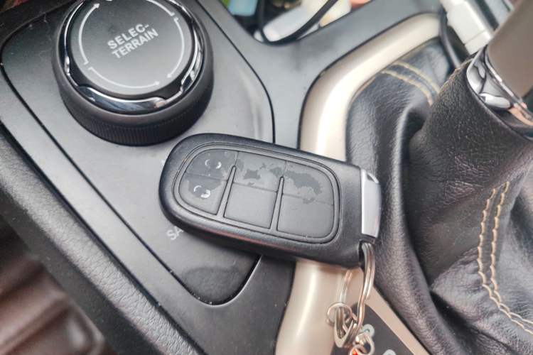 Used Jeep Cherokee 2016 2.4L Professional Smart Version Vehicle Key