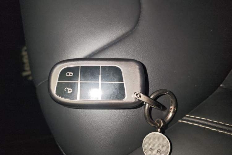 Used Jeep Cherokee 2016 2.4L Professional Smart Version Vehicle Key