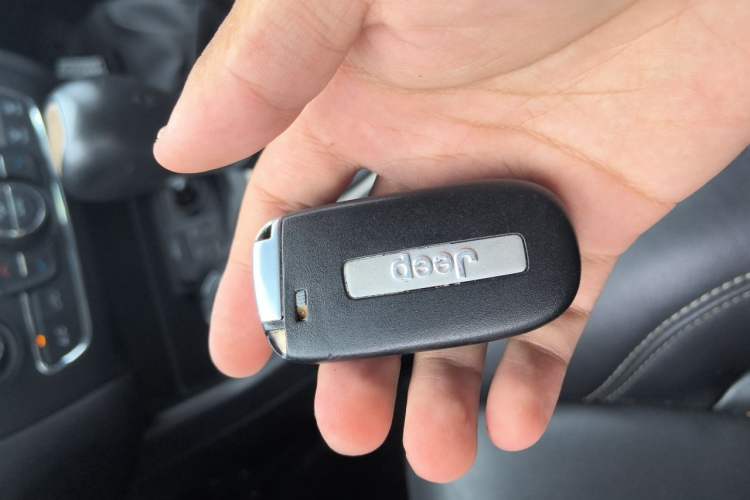 Used Jeep Cherokee 2016 2.4L Professional Edition Vehicle Key