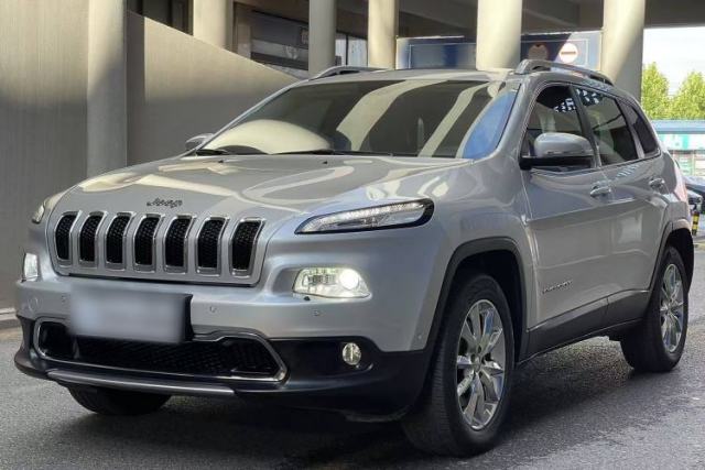 Used Jeep Cherokee 2016 2.4L Superior Edition