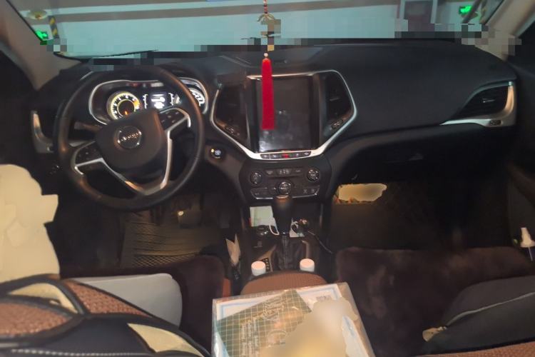 Used Jeep Cherokee 2016 2.4L Professional Edition Center Console