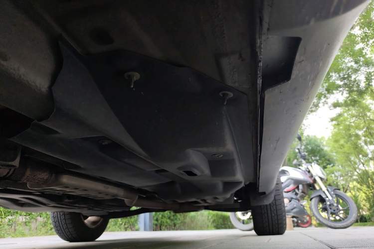 Used Jeep Cherokee 2016 2.4L Professional Smart Version Chassis Front Left