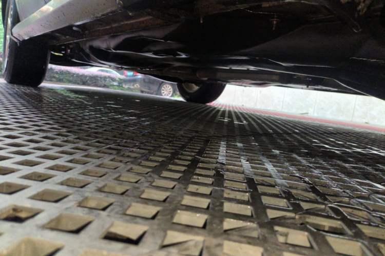 Used Jeep Cherokee 2016 2.0L Superior Edition Chassis Front Right