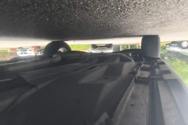Used Jeep Cherokee 2016 2.4L Leading Edition Chassis Front Right