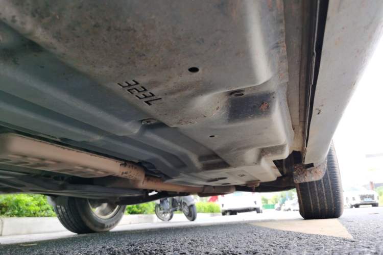 Used Jeep Cherokee 2016 2.4L Superior Edition Chassis Rear Left