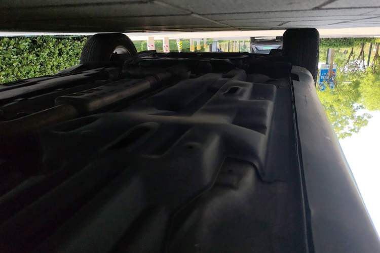 Used Jeep Cherokee 2016 2.4L Professional Smart Version Chassis Rear Left