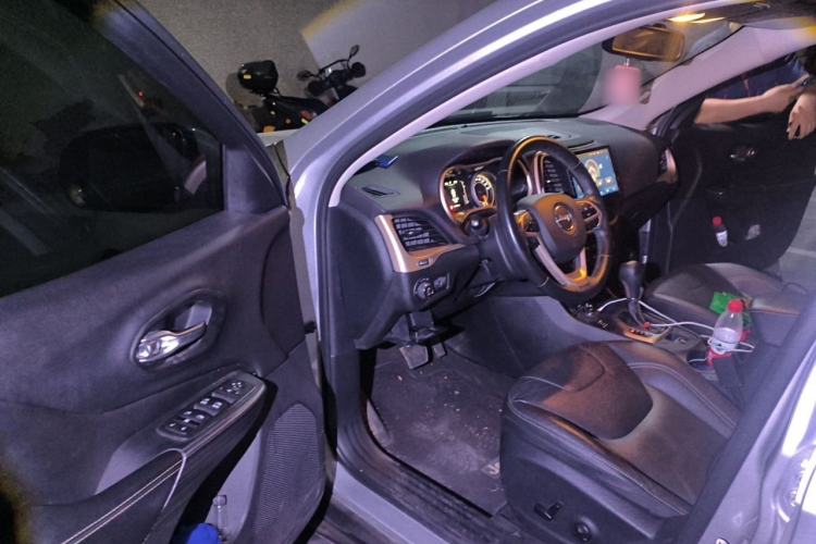 Used Jeep Cherokee 2016 2.4L Professional Edition Driver Seat