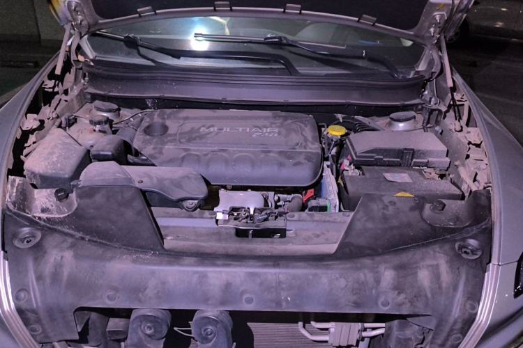 Used Jeep Cherokee 2016 2.4L Professional Edition Engine Bay