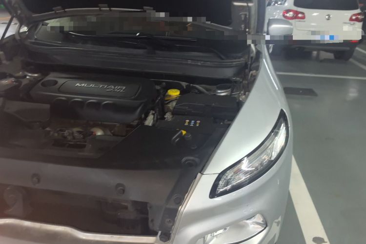 Used Jeep Cherokee 2016 2.4L Professional Edition Engine Bay Left
