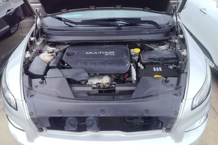 Used Jeep Cherokee 2016 2.4L Leading Edition Engine Bay