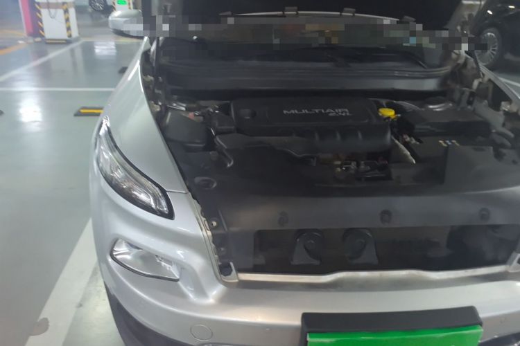 Used Jeep Cherokee 2016 2.4L Professional Edition Engine Bay Right
