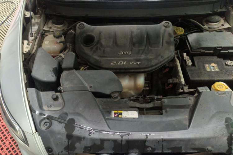 Used Jeep Cherokee 2016 2.0L Superior Edition Engine Bay Right