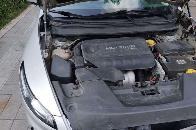 Used Jeep Cherokee 2016 2.4L Professional Smart Version Engine Bay Right