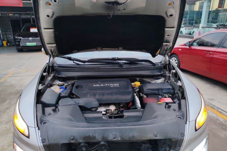 Used Jeep Cherokee 2016 2.4L Leading Edition Engine Bay