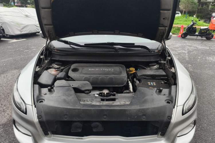 Used Jeep Cherokee 2016 2.4L Leading Edition Engine Bay
