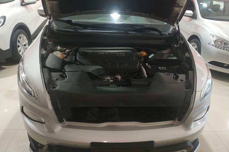 Used Jeep Cherokee 2016 2.4L Professional Smart Version Engine Bay