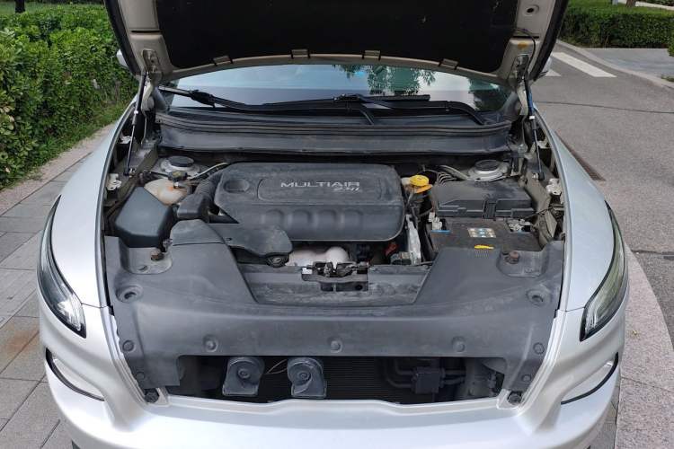 Used Jeep Cherokee 2016 2.4L Professional Smart Version Engine Bay