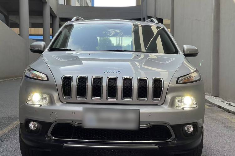 Used Jeep Cherokee 2016 2.4L Superior Edition Exterior 5