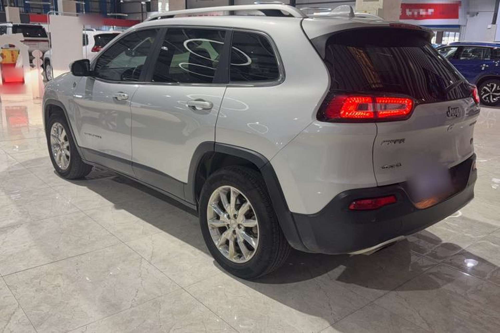 Used Jeep Cherokee 2016 2.4L All-in-One Edition Exterior 6