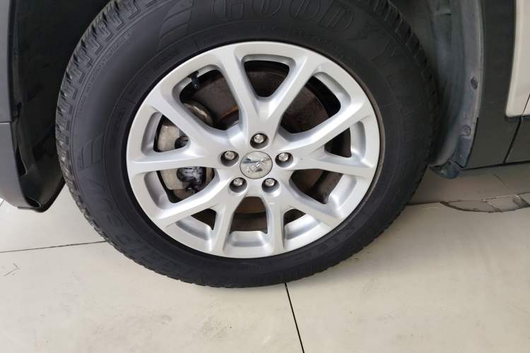 Used Jeep Cherokee 2016 2.4L Professional Smart Version Exterior 7