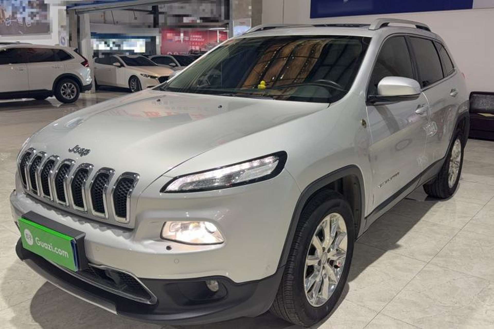 Used Jeep Cherokee 2016 2.4L All-in-One Edition Front Left 45 Deg