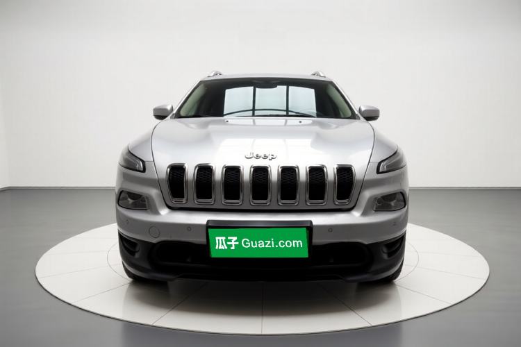 Used Jeep Cherokee 2016 2.0L Superior Edition Front