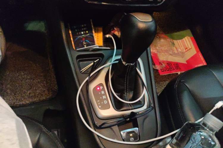 Used Jeep Cherokee 2016 2.4L Leading Edition Gear Lever