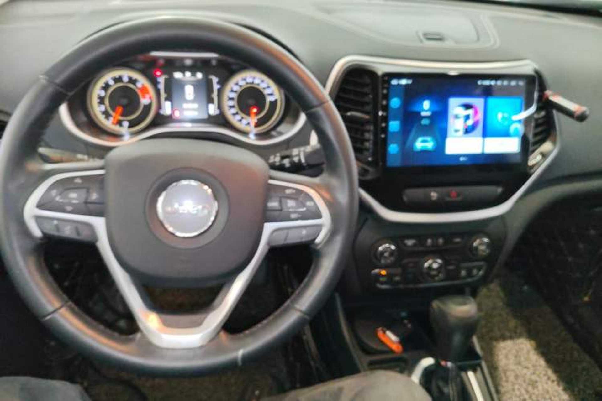 Used Jeep Cherokee 2016 2.4L Leading Edition Interior 2