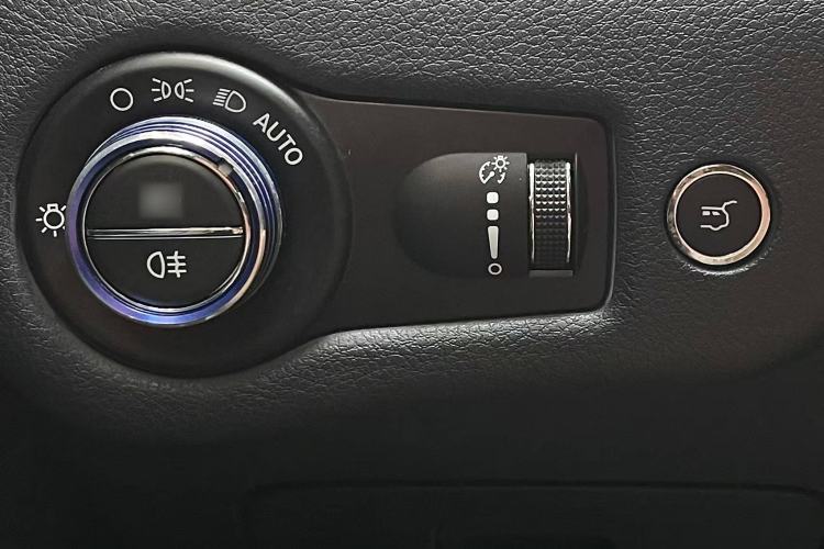 Used Jeep Cherokee 2016 2.4L Superior Edition Interior 7