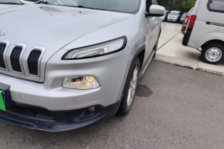 Used Jeep Cherokee 2016 2.4L Leading Edition Left Front Headlight