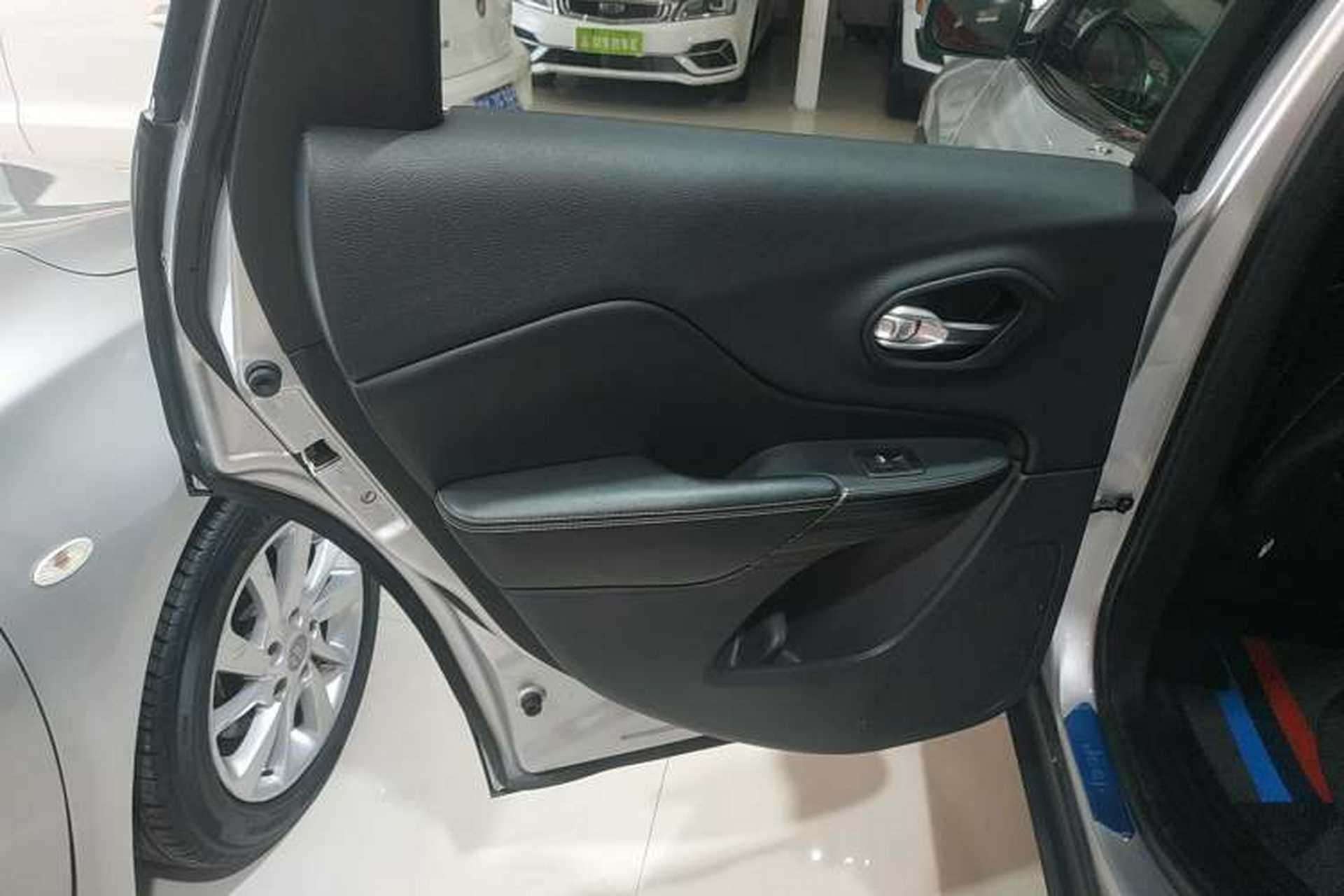 Used Jeep Cherokee 2016 2.4L Professional Smart Version Left Rear Door Interior