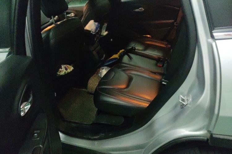 Used Jeep Cherokee 2016 2.4L Leading Edition Left Rear Seat