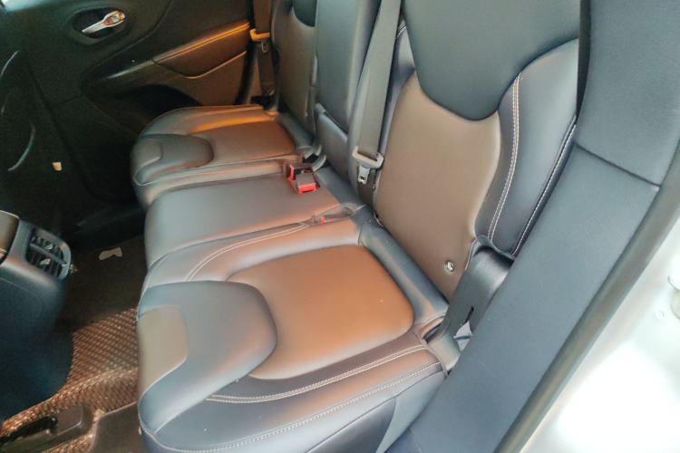 Used Jeep Cherokee 2016 2.4L Leading Edition Left Rear Seat