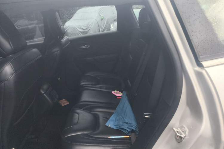 Used Jeep Cherokee 2016 2.4L Leading Edition Left Rear Seat
