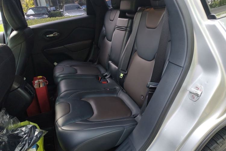 Used Jeep Cherokee 2016 2.4L Professional Smart Version Left Rear Seat